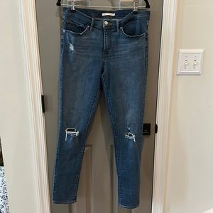 Levi’s 311 shaping skinny Jean